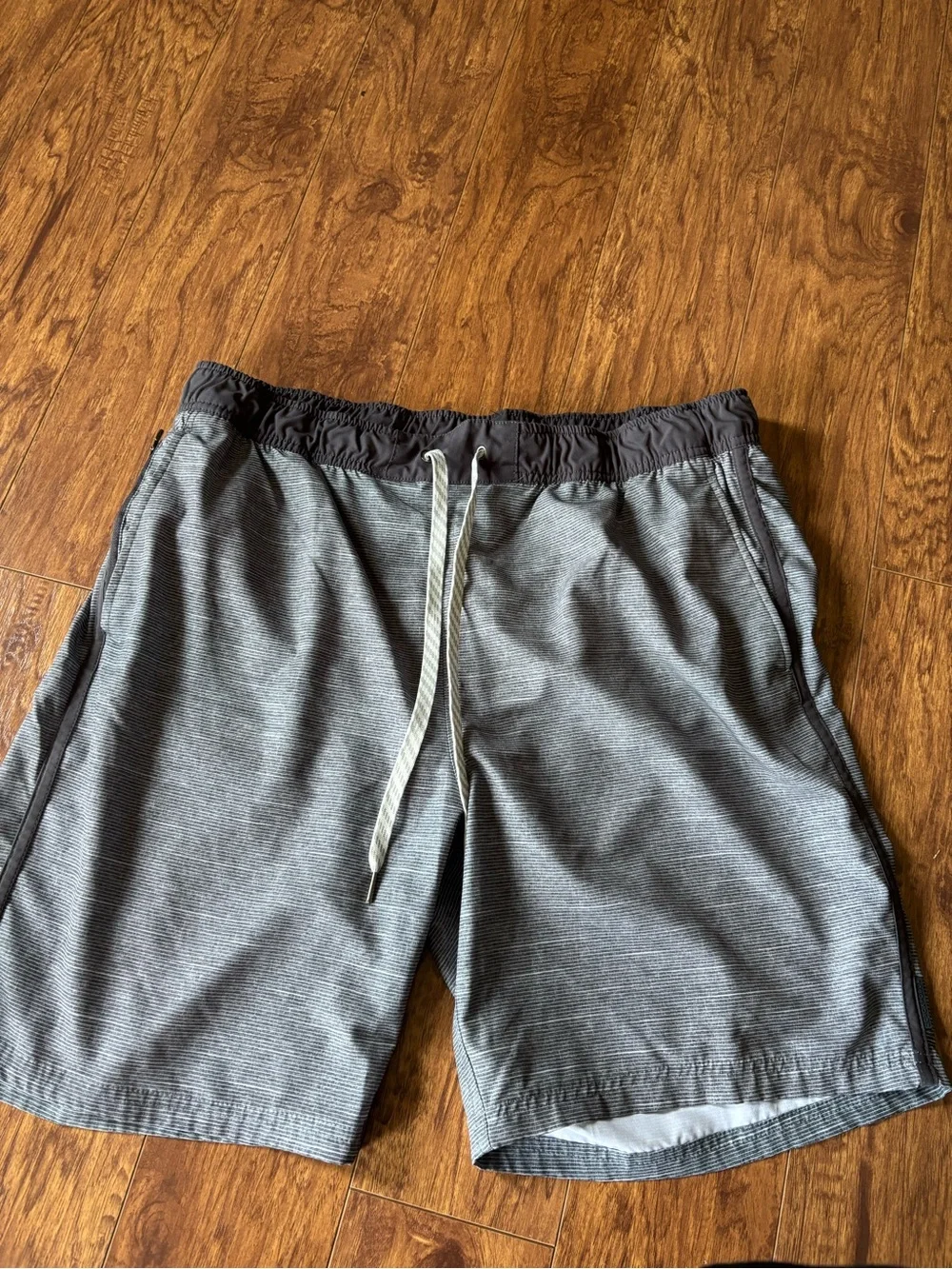 ZeroXposur Men's Swim Elastic-Waist Gray Shorts
